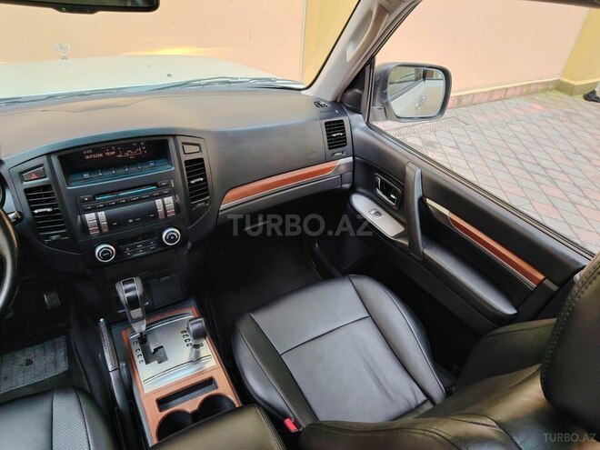 Mitsubishi Pajero 2008, 130,000 km - 3.0 l - Bakı