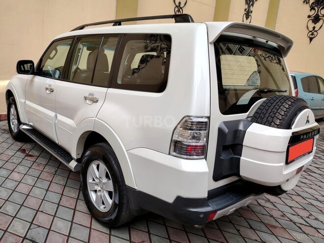 Mitsubishi Pajero 2008, 130,000 km - 3.0 l - Bakı