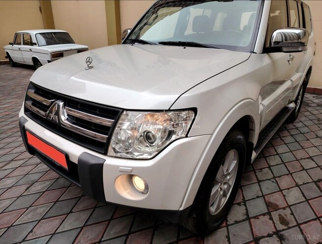 Mitsubishi Pajero 2008, 130,000 km - 3.0 l - Bakı