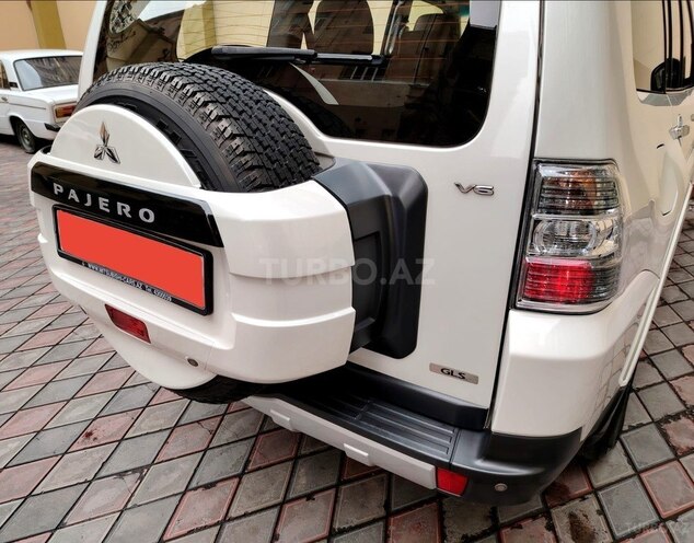 Mitsubishi Pajero 2008, 130,000 km - 3.0 l - Bakı