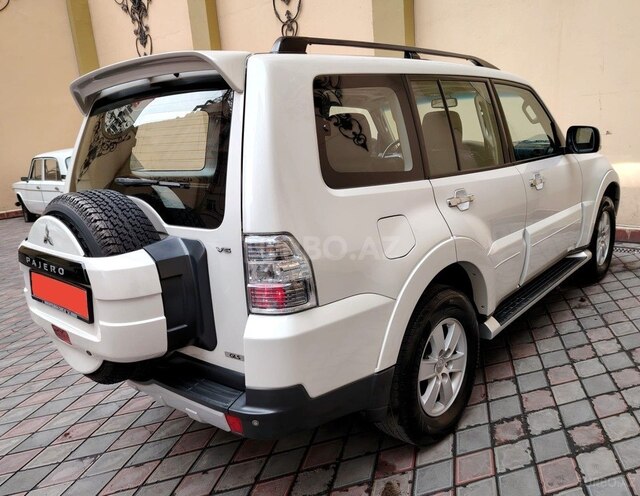 Mitsubishi Pajero 2008, 130,000 km - 3.0 l - Bakı