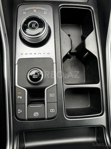 Kia Sorento-8