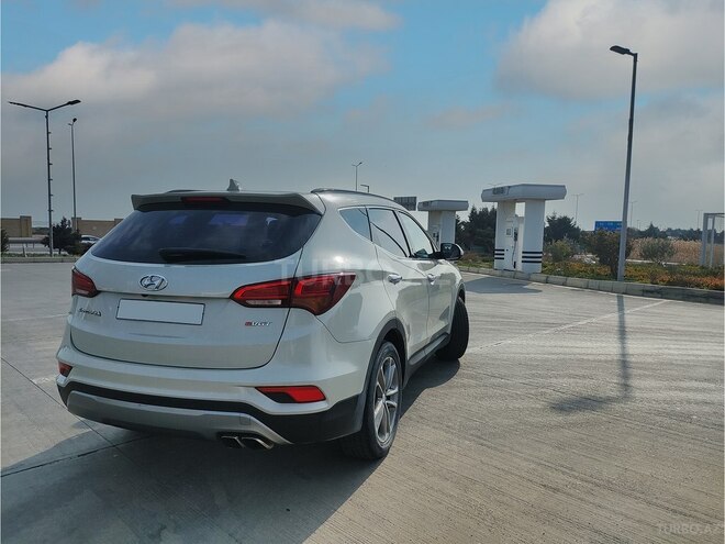 Hyundai Santa Fe-5