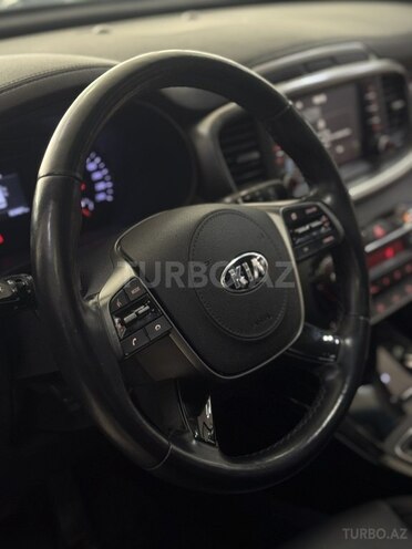 Kia Sorento-9