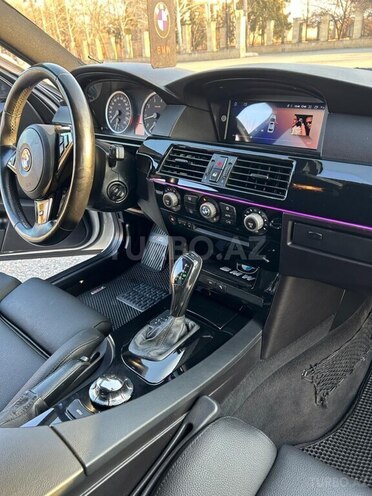 BMW 530 2005, 266,000 km - 3.0 л - Yevlax
