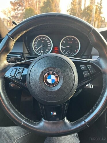 BMW 530 2005, 266,000 km - 3.0 л - Yevlax