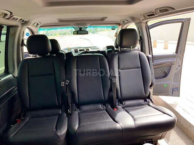 Mercedes Viano-5
