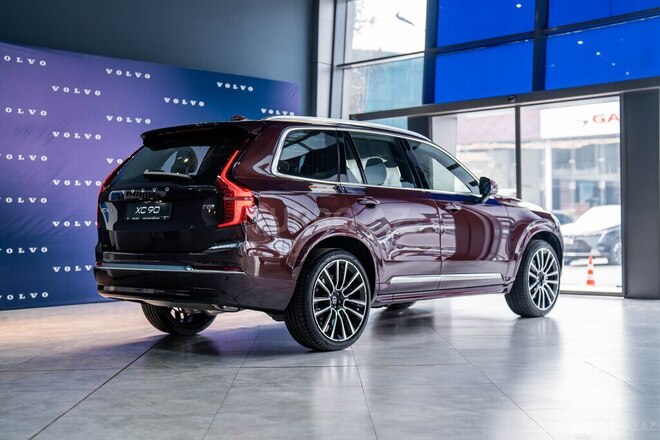 Volvo XC90-11