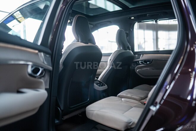 Volvo XC90-18