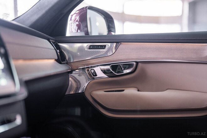 Volvo XC90-17