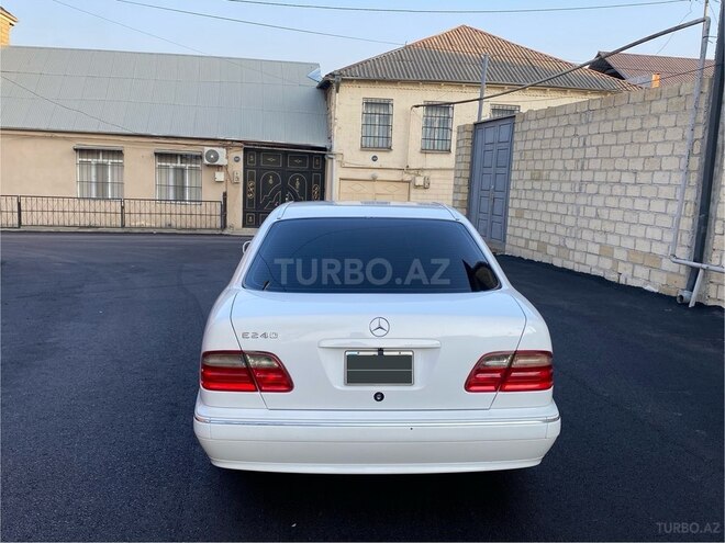 Mercedes E 240 2000, 220,000 km - 2.4 l - Gəncə