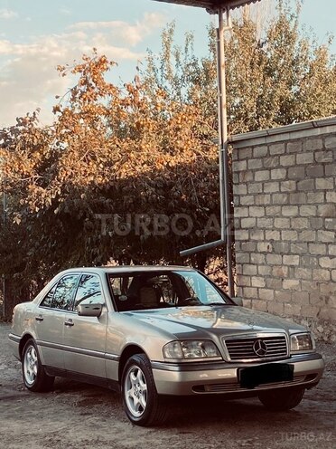Mercedes C 200 1994, 300,000 km - 2.0 л - Tovuz