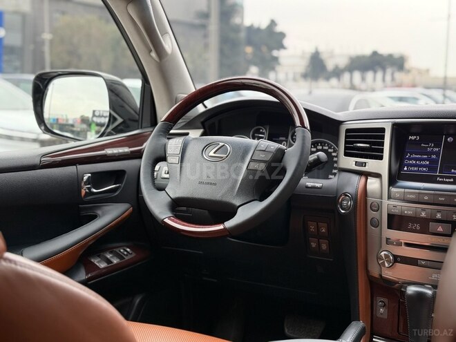 Lexus LX 570 2013, 176,000 km - 5.7 l - Bakı
