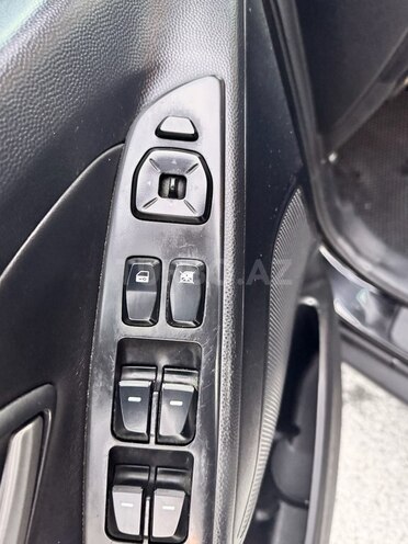 Hyundai ix35 2011, 200,000 km - 2.0 l - Bakı