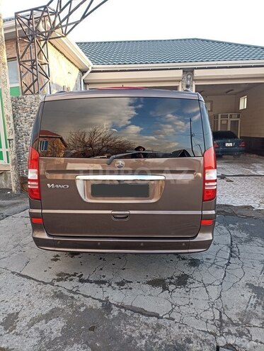 Mercedes Viano-3