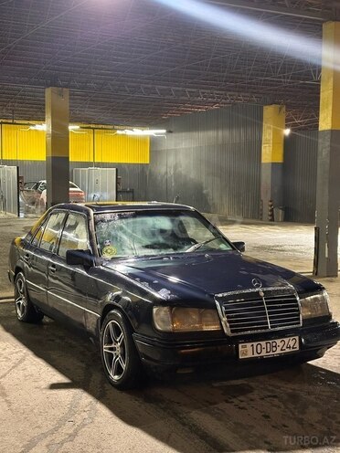 Mercedes E 200 1992, 410,000 km - 2.0 l - Bakı