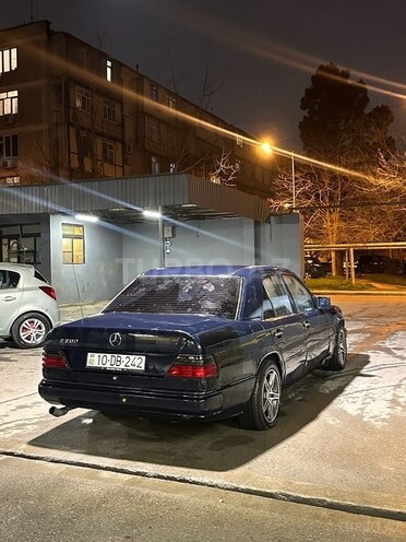 Mercedes E 200 1992, 410,000 km - 2.0 l - Bakı
