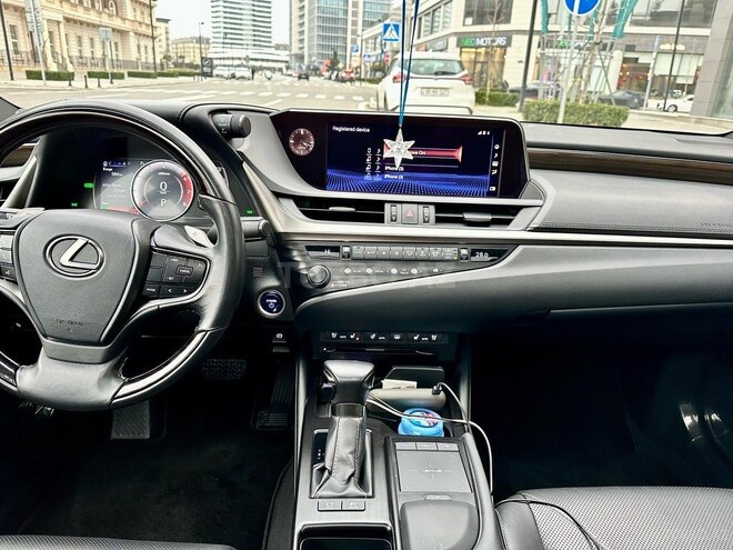 Lexus ES 300h 2019, 43,300 km - 2.5 l - Bakı