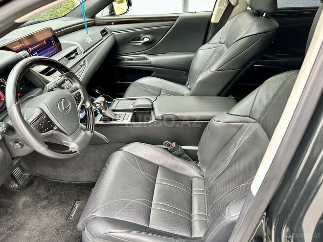 Lexus ES 300h 2019, 43,300 km - 2.5 l - Bakı