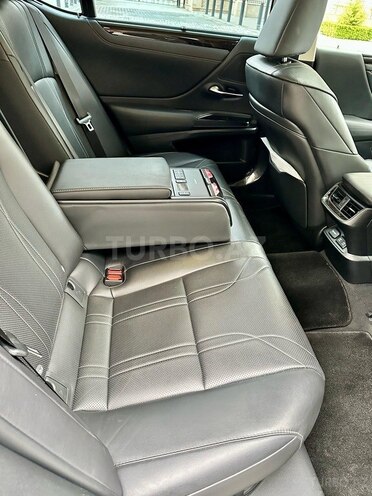 Lexus ES 300h 2019, 43,300 km - 2.5 l - Bakı