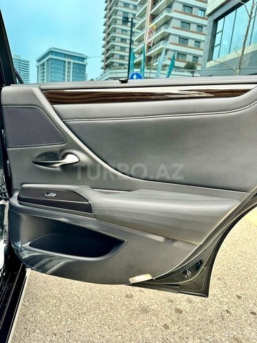 Lexus ES 300h 2019, 43,300 km - 2.5 l - Bakı