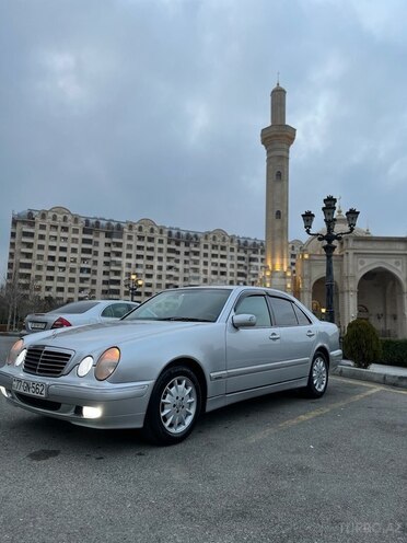 Mercedes E 270 2001, 400,000 km - 2.7 l - Bakı