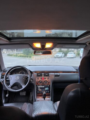 Mercedes E 270 2001, 400,000 km - 2.7 l - Bakı