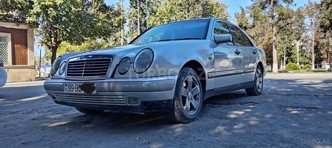 Mercedes E 240 1998, 533,333 km - 2.4 l - Kürdəmir