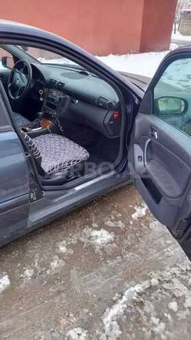 Mercedes C 180 2001, 150,000 km - 2.0 l - Qusar