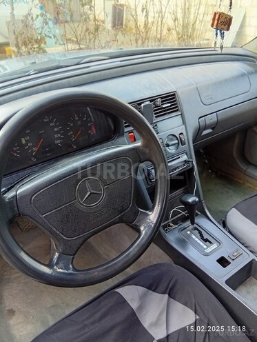 Mercedes E 220 d 1993, 505,844 km - 2.2 l - Füzuli