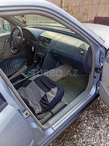 Mercedes E 220 d 1993, 505,844 km - 2.2 l - Füzuli
