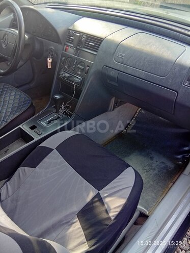 Mercedes E 220 d 1993, 505,844 km - 2.2 l - Füzuli