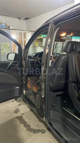 Mercedes Viano-7