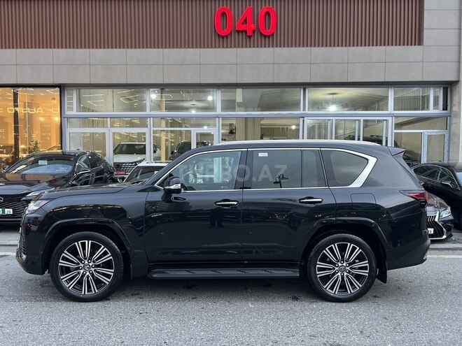Lexus LX 500d-3