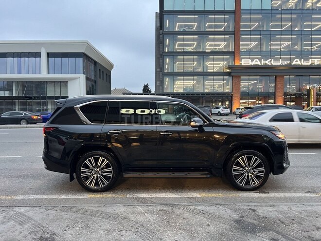 Lexus LX 500d-4