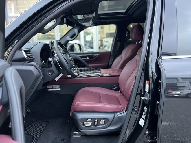 Lexus LX 500d-5