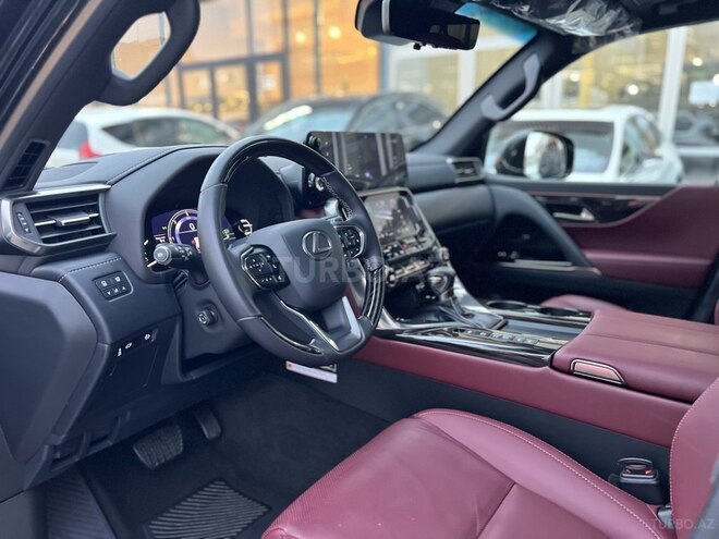 Lexus LX 500d-6