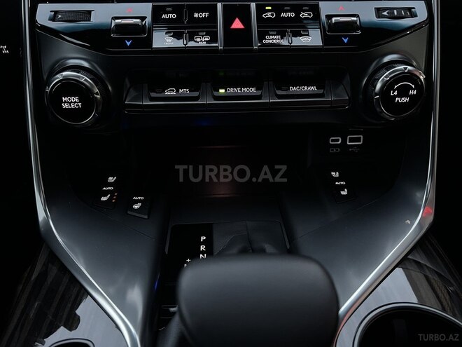 Lexus LX 500d-19