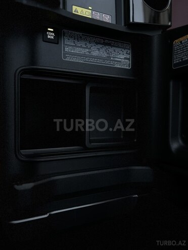 Lexus LX 500d-22