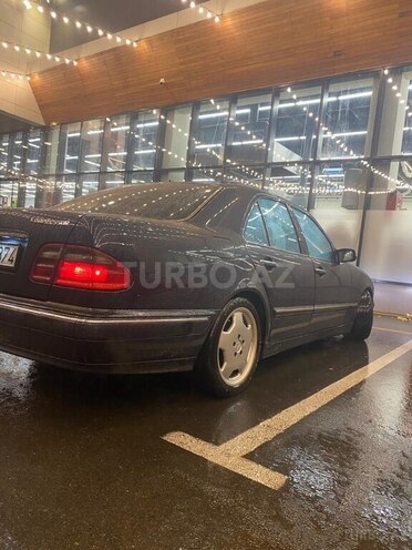 Mercedes E 200 2000, 284,685 km - 2.0 l - Bakı