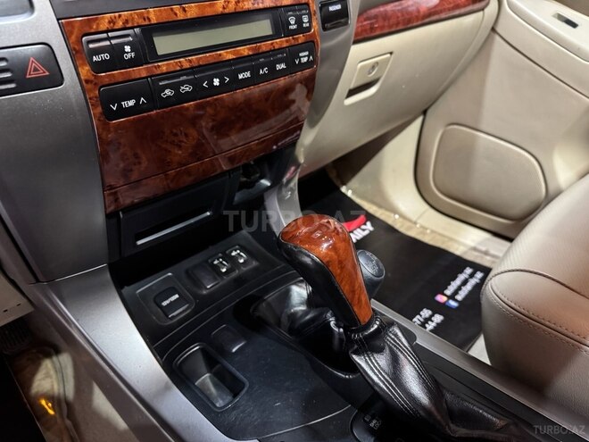 Toyota Land Cruiser Prado-8