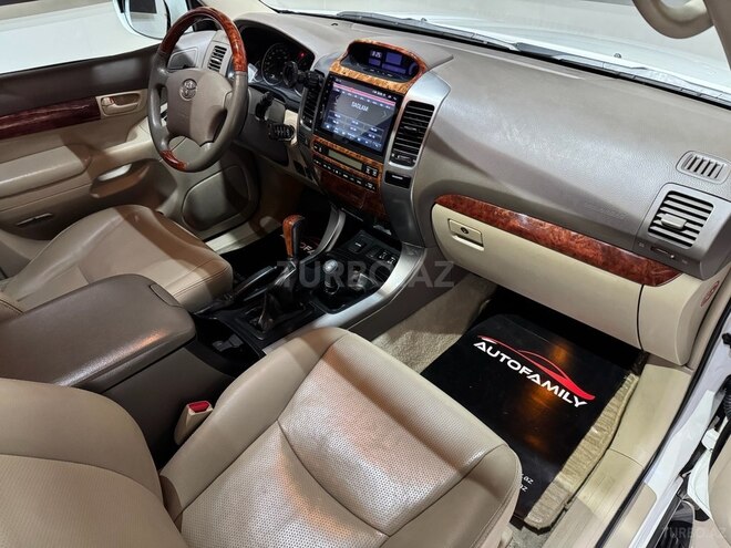 Toyota Land Cruiser Prado-12
