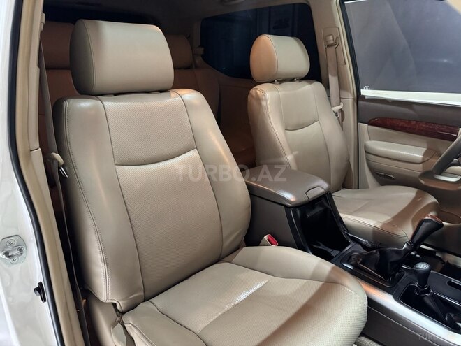 Toyota Land Cruiser Prado-11