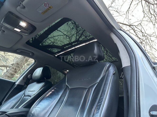 Hyundai Grandeur 2015, 203,841 km - 2.2 л - Bakı