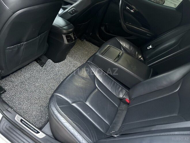 Hyundai Grandeur 2015, 203,841 km - 2.2 л - Bakı