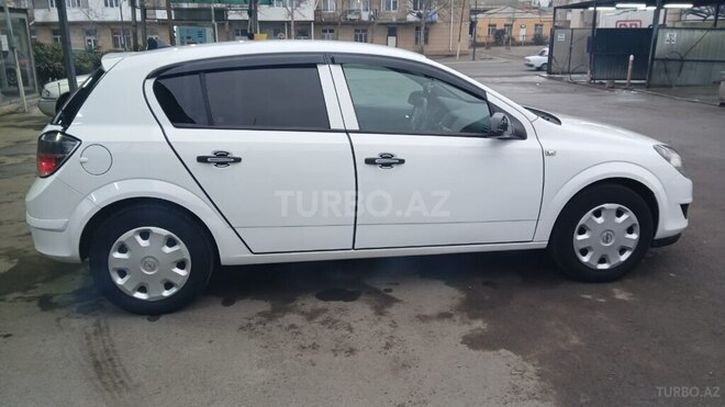 Opel Astra 2009, 289,802 km - 1.4 l - Gəncə