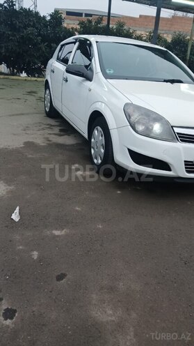 Opel Astra 2009, 289,802 km - 1.4 l - Gəncə