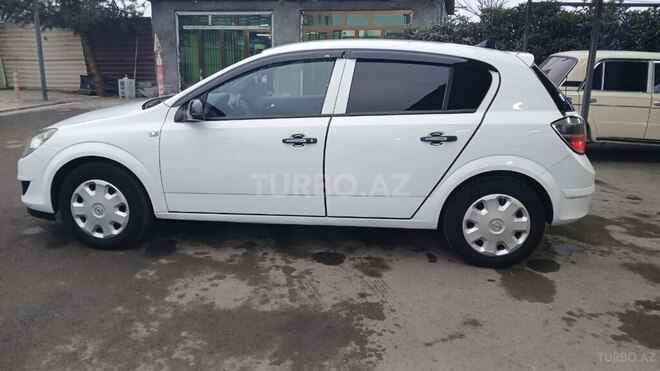 Opel Astra 2009, 289,802 km - 1.4 l - Gəncə