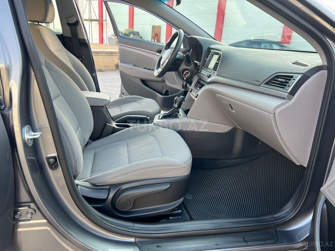 Hyundai Elantra 2017, 90,000 km - 2.0 l - Qazax