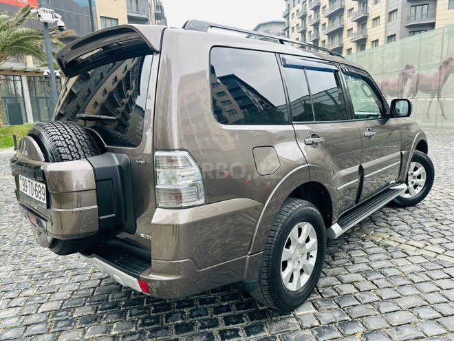 Mitsubishi Pajero 2014, 132,000 km - 3.0 l - Bakı